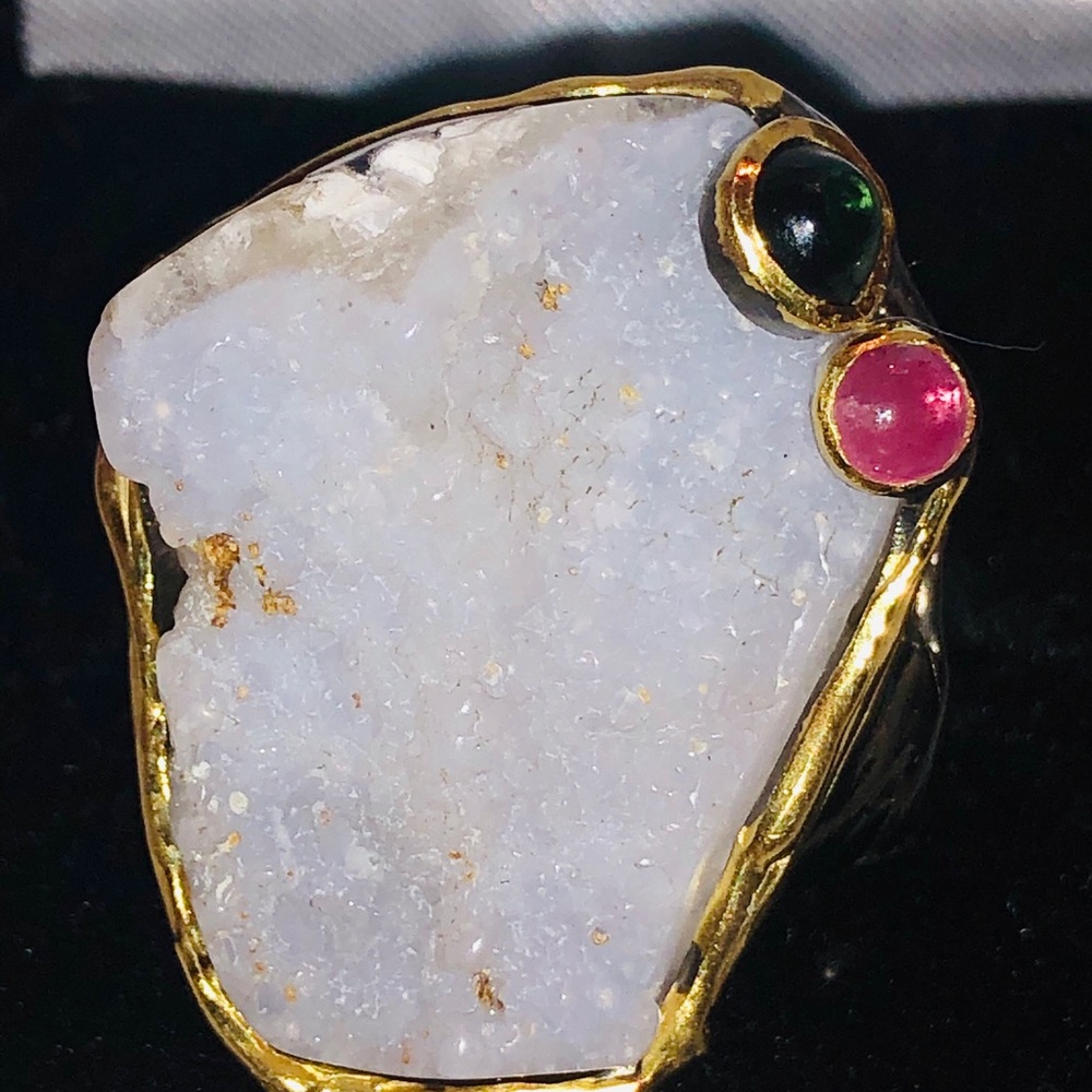 Very Unique Genuine Chalcedony Ring - image 5